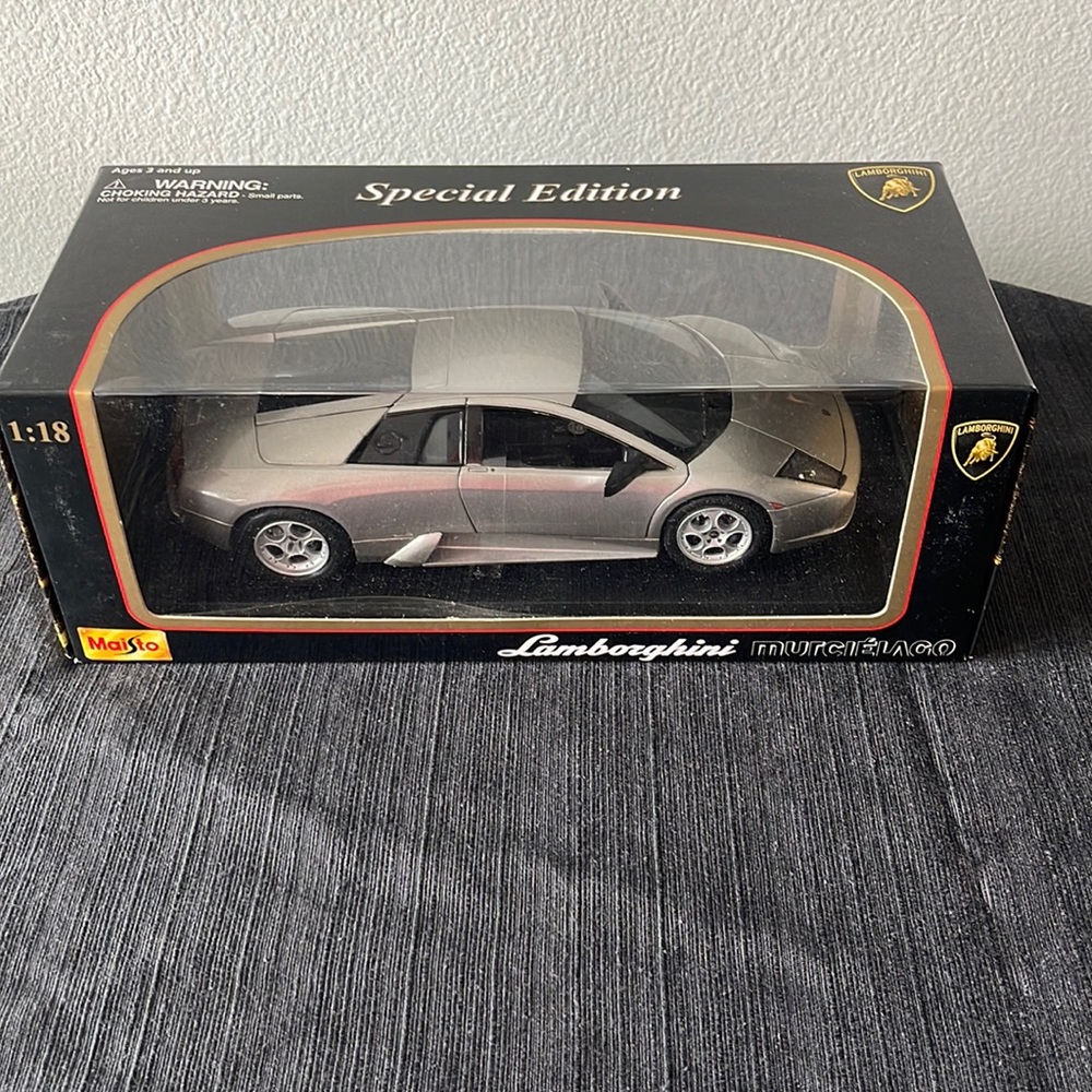 1/18 Maisto Lamborghini Murcielago in Silver
